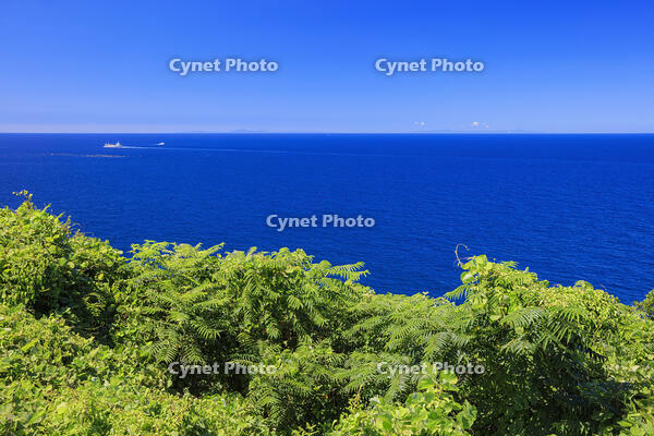島根半島　美保関灯台より隠岐の島 [MOP110106759]