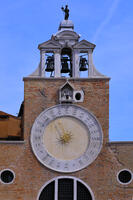 サン・ジャコモ・ディ・リアルト教会の時計台　ベネチア [HMA110003340]