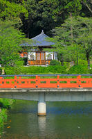 奈良県　安倍文殊院　不動堂と文殊池 [HMA110003407]