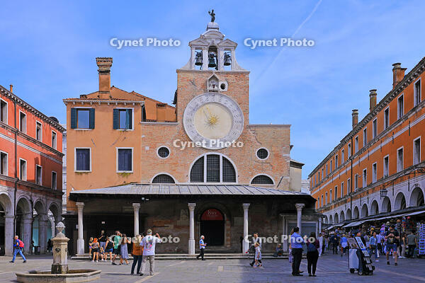 サン・ジャコモ・ディ・リアルト教会の時計台　ベネチア [HMA110003339]