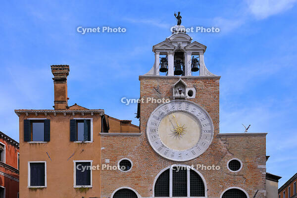サン・ジャコモ・ディ・リアルト教会の時計台　ベネチア [HMA110003341]