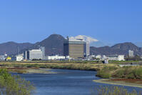 岐阜城と雪の御嶽山と岐阜県庁 [SNO110019588]