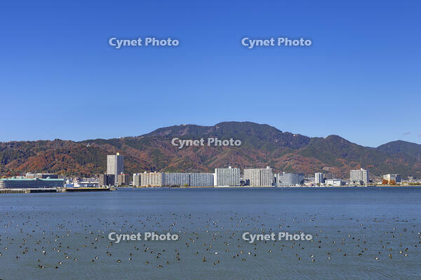 秋の大津市街と琵琶湖と比叡山 [SNO110019575]
