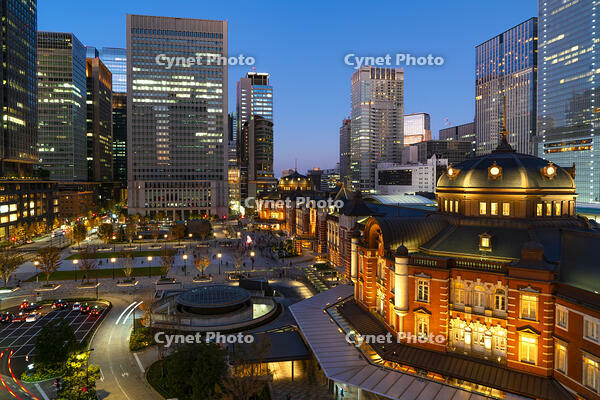 東京駅の夜景 [SKE110001425]