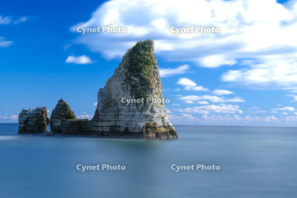 千葉県　青空の大波月海岸 [SKE110001535]