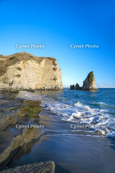 千葉県　青空の大波月海岸 [SKE110001540]