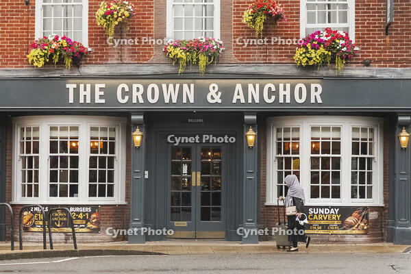 England, Hampshire, Winchester, The Crown and Anchor Historic Pub [STV110084030]