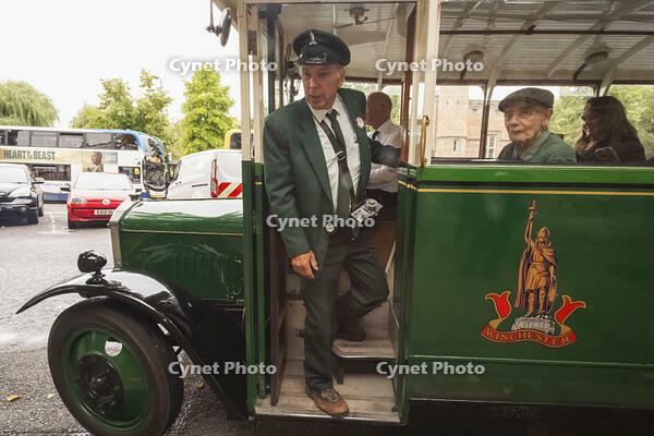 England, Hampshire, Winchester, Vintage Bus Festival, Vintage Green Bus, Bus Conductor [STV110084054]