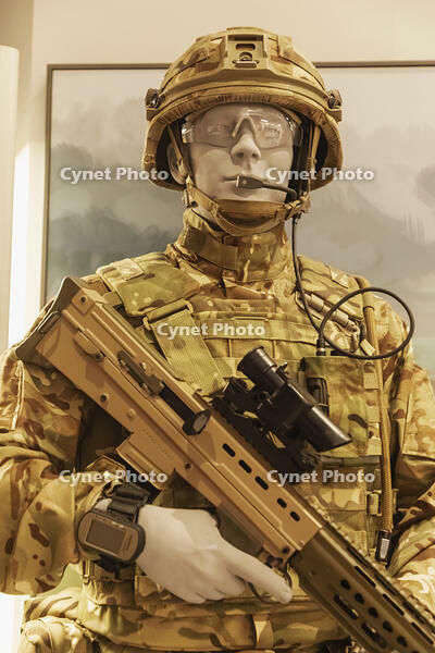 England, Hampshire, Winchester, MOD Worthy Down, The Royal Logistic Corps Military Museum, Exhibit of a Modern British Army Soldier [STV110084060]