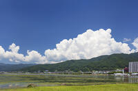 夏の諏訪湖 [KNO110022813]