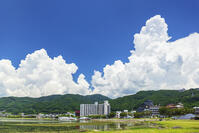 夏の諏訪湖 [KNO110022817]