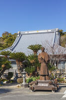宝福寺の坂本龍馬像 [KNO110024406]