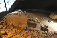 八幡塚古墳　舟形石棺　群馬県 [KHI110015646]