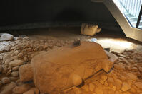 八幡塚古墳　舟形石棺　群馬県 [KHI110015648]