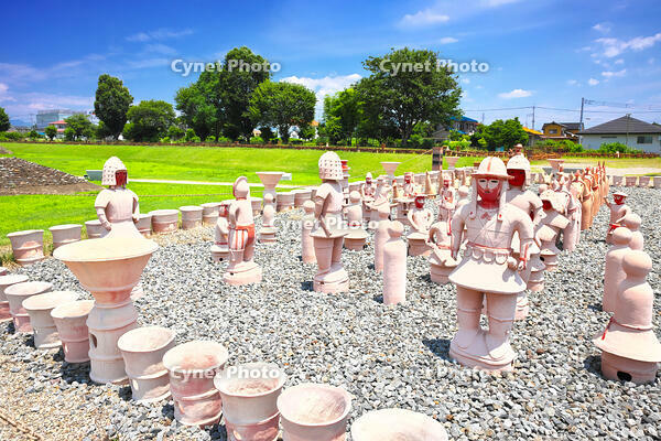 八幡塚古墳　人物　動物埴輪群像　群馬県 [KHI110015624]