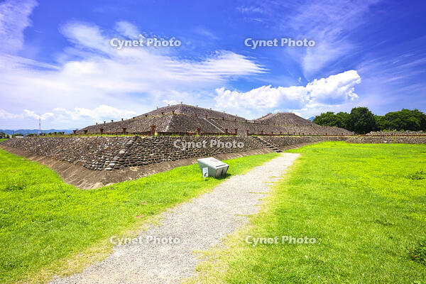 八幡塚古墳　群馬県 [KHI110015633]