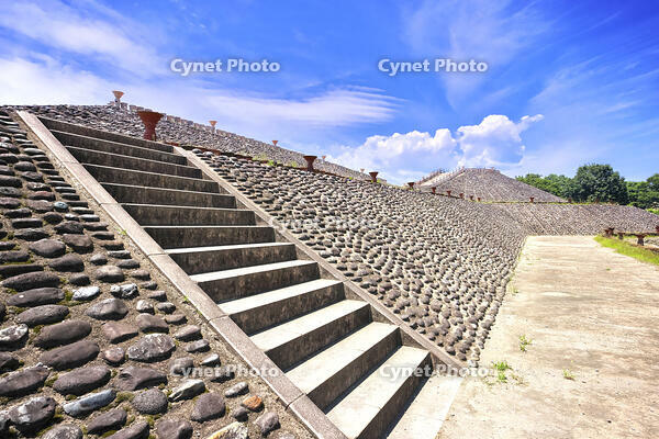 八幡塚古墳　群馬県 [KHI110015636]