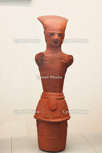 頭巾を被る男子　埴輪　埼玉県 [KHI110015682]