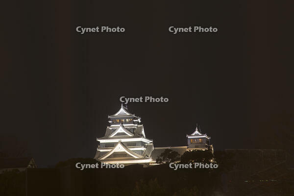 ライトアップされた熊本城 [KTO110004173]