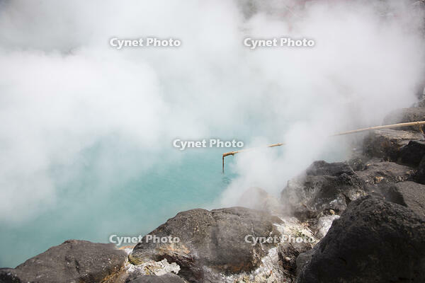 別府地獄めぐり　海地獄 [KTO110004199]