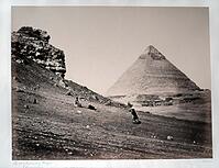 Francis Frith, Giseh Pyramid and fellahs in the foreground [PHT110262192]