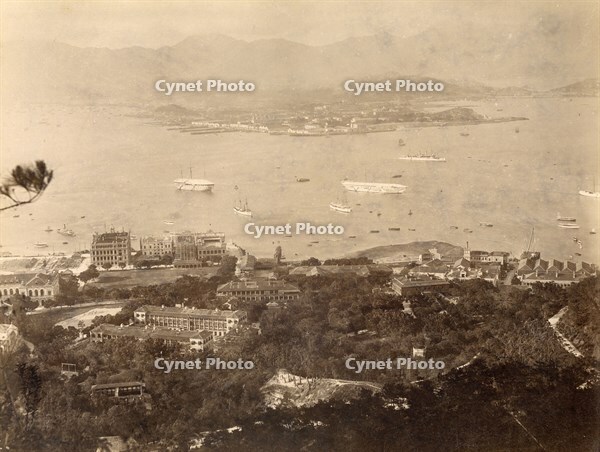 Hong Kong and Kowloon bay (China) [PHT110262213]