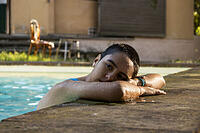 alb23068696 [ABM112341232]