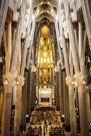 Interior de la basilica de la Sagrada Familia, a la imatge l aabsis vist des de la cantoria de la. fa?ana de la Gloria,.Barcelona 7.05.2026 [ABM112368218]