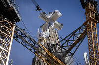 Grues i torres, temple de la sagrada Familia, Barcelona 14.05.2026 [ABM112368248]