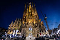 El Papa Lleo XIV beneeix la torre de Jesus del temple de la Sagrada Familia, Barcelona 10.06.2026 [ABM112368259]