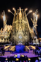 El Papa Lleo XIV beneeix la torre de Jesus del temple de la Sagrada Familia, Barcelona 10.06.2026 [ABM112368262]