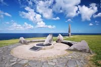 入道崎と北緯40度のモニュメント [TMA110070089]