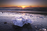 十勝のジュエリーアイスの日の出　太平洋 [TMA110070917]