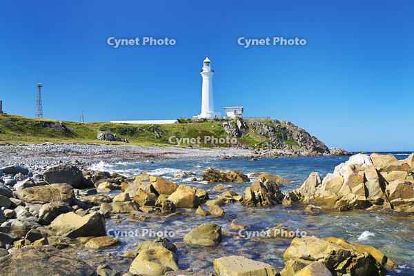 尻屋崎と尻屋埼灯台 [TMA110070120]