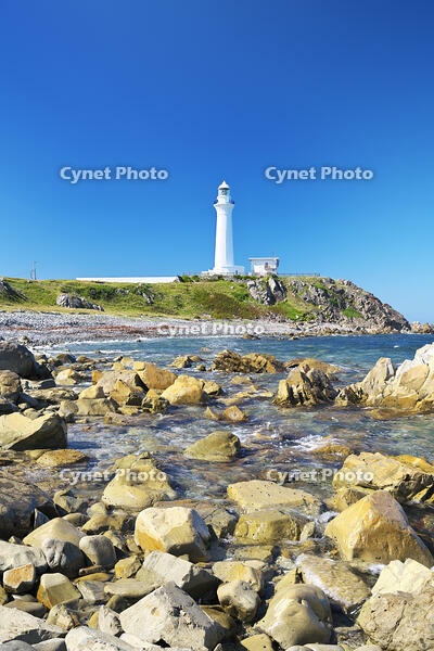 尻屋崎と尻屋埼灯台 [TMA110070121]