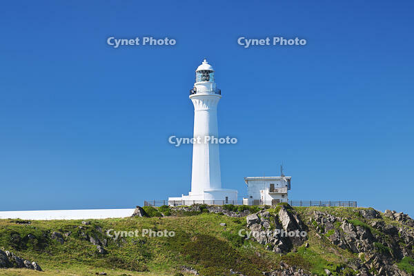 尻屋崎と尻屋埼灯台 [TMA110070123]