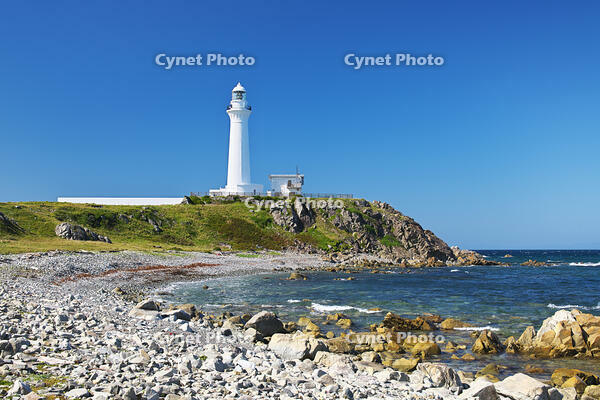 尻屋崎と尻屋埼灯台 [TMA110070124]