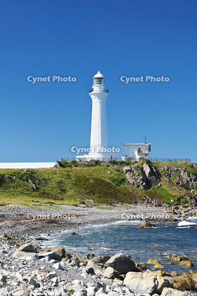 尻屋崎と尻屋埼灯台 [TMA110070127]