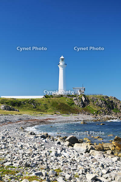 尻屋崎と尻屋埼灯台 [TMA110070128]