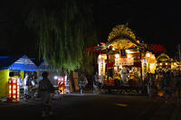 花輪ばやし　朝詰　稲村橋へ出発（舟場元町） [OKE110020748]