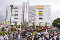 久喜提燈祭り「天王様」　人形山車の集合 [OKE110022820]