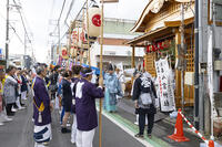 久喜提燈祭り「天王様」　八雲神社御仮屋　御神燈拝領式 [OKE110022834]