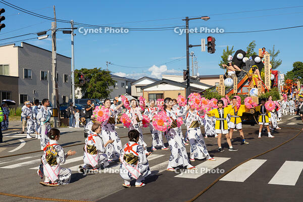 土崎神明社祭　曳山行事（宵宮）　演芸披露 [OKE110019938]