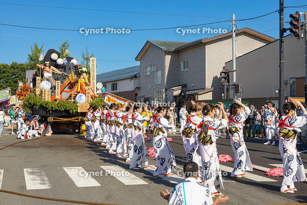 土崎神明社祭　曳山行事（宵宮）　演芸披露 [OKE110019940]