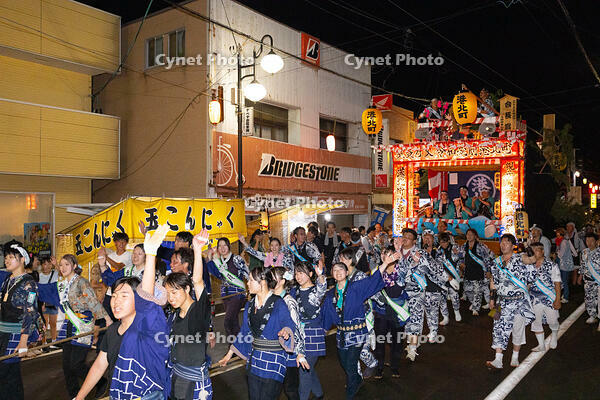 土崎神明社祭　曳山行事（本祭）　戻り曳山 [OKE110019972]