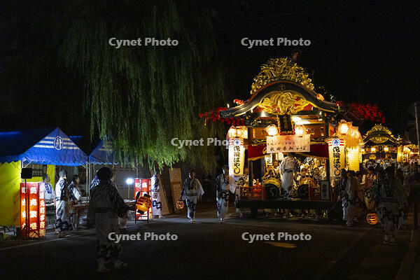 花輪ばやし　朝詰　稲村橋へ出発（舟場元町） [OKE110020748]