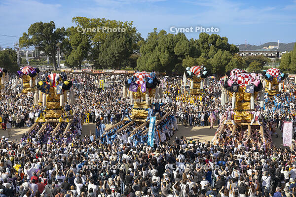新居浜太鼓祭り　上部地区山根グラウンド統一寄せ [OKE110021765]