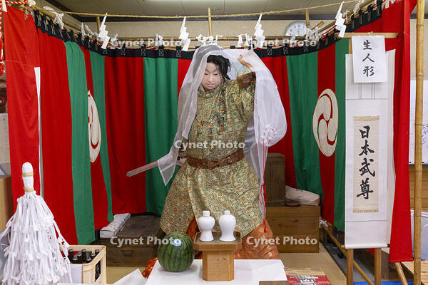 久喜提燈祭り「天王様」　神酒所（志ん一）　日本武尊 [OKE110022804]
