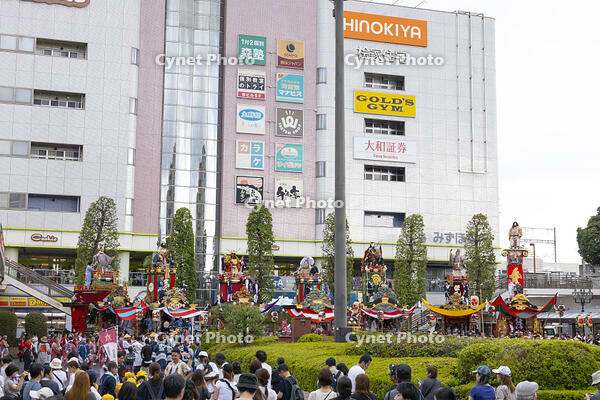 久喜提燈祭り「天王様」　人形山車の集合 [OKE110022818]