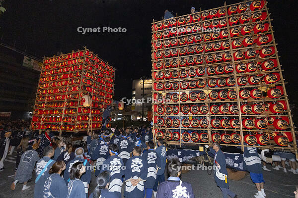 久喜提燈祭り「天王様」　提燈山車　ぶつけ合い [OKE110022855]